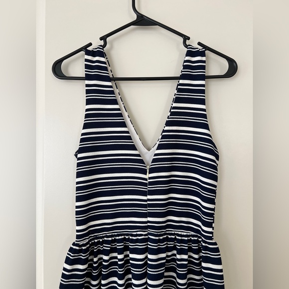 Love...ady Elegant White and Navy striped Dress - Picture 5 of 11